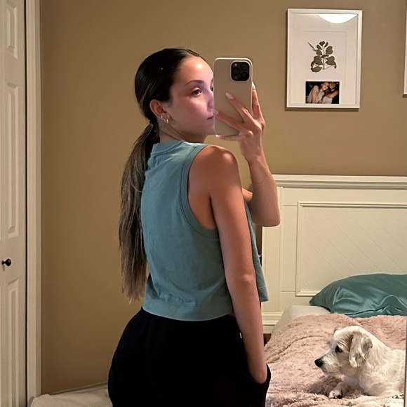 TNA turquoise/teal flowy crop muscle tank - Picture 2 of 3